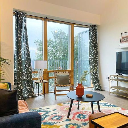 Coventry Large 4-Bed Townhouse By Empower Homes Esterno foto