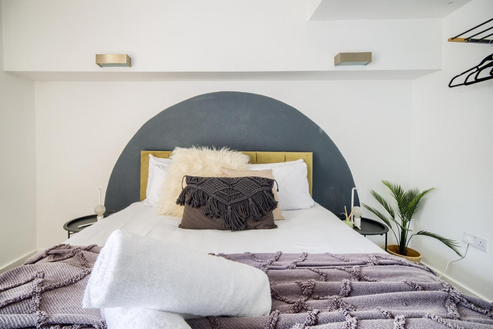 Coventry Large 4-Bed Townhouse By Empower Homes Esterno foto