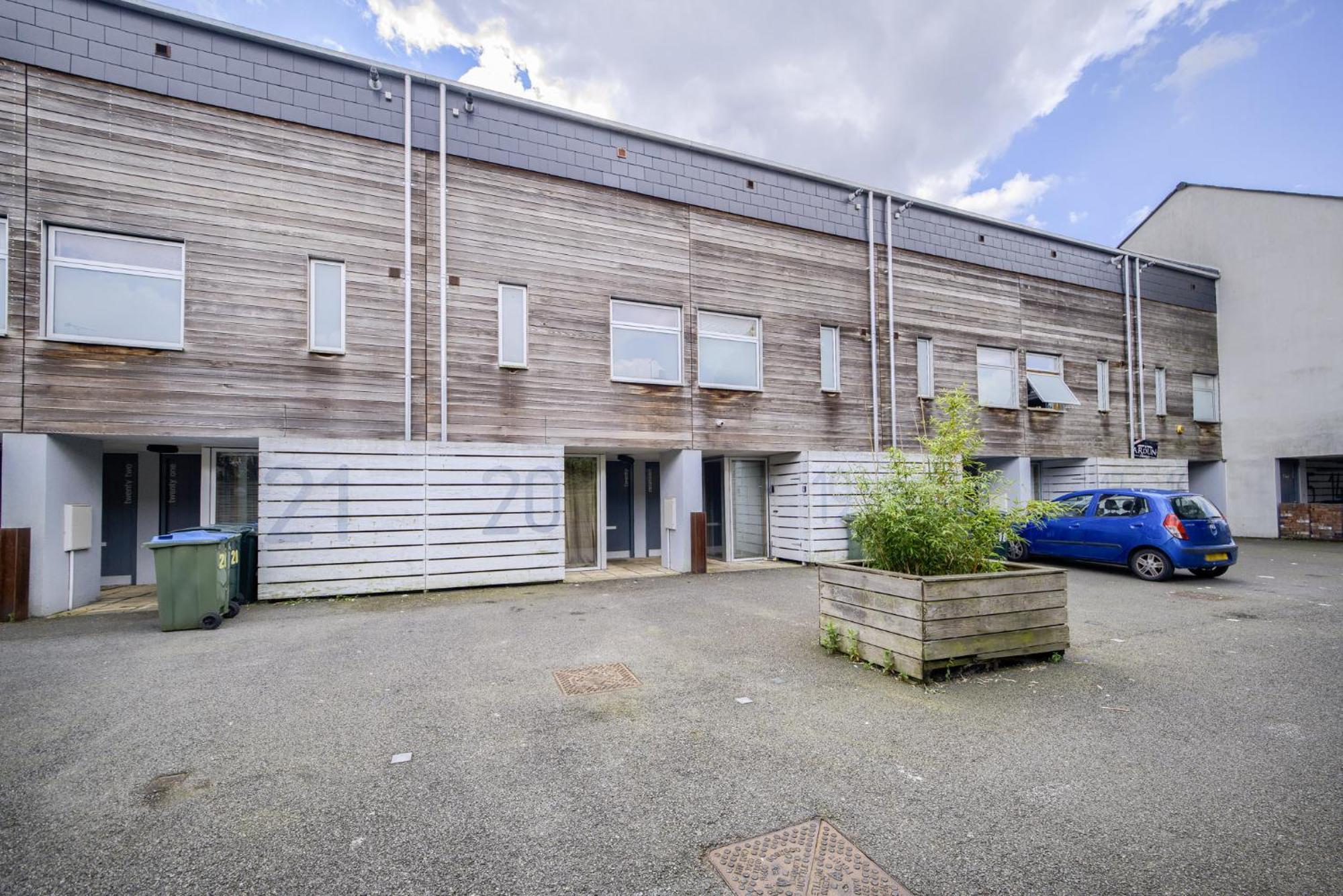 Coventry Large 4-Bed Townhouse By Empower Homes Esterno foto