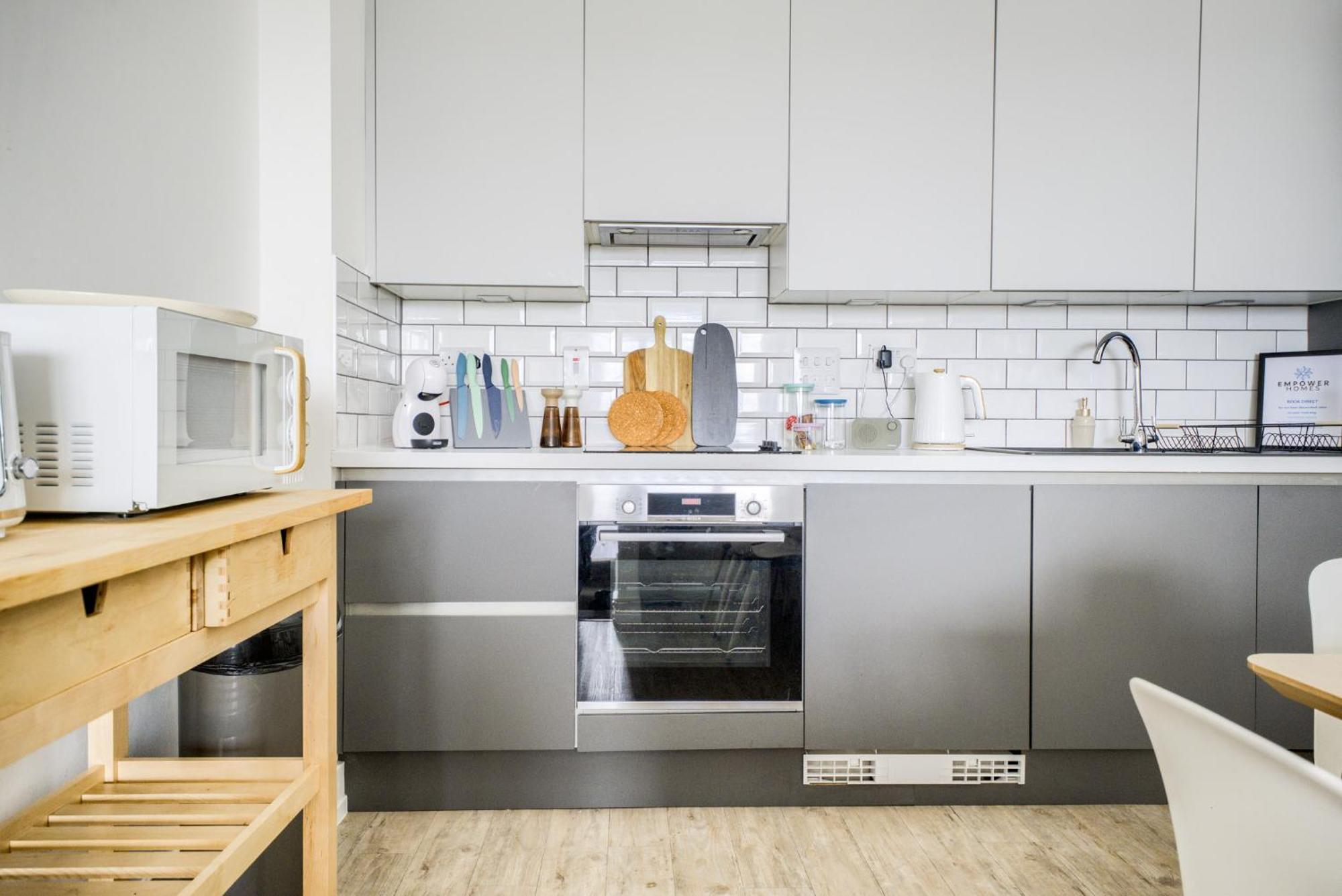 Coventry Large 4-Bed Townhouse By Empower Homes Esterno foto