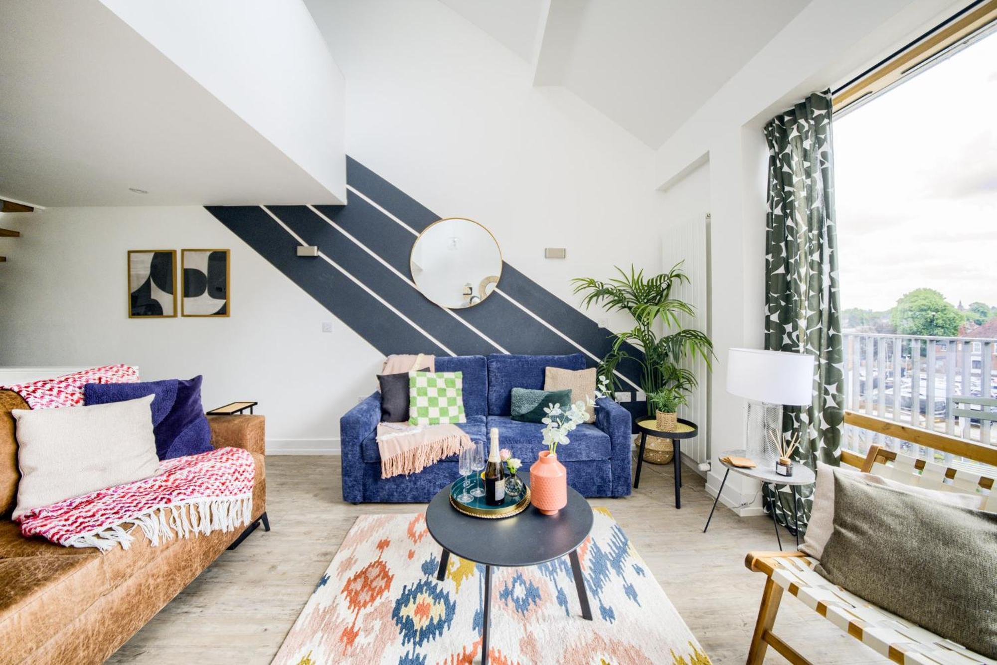 Coventry Large 4-Bed Townhouse By Empower Homes Esterno foto